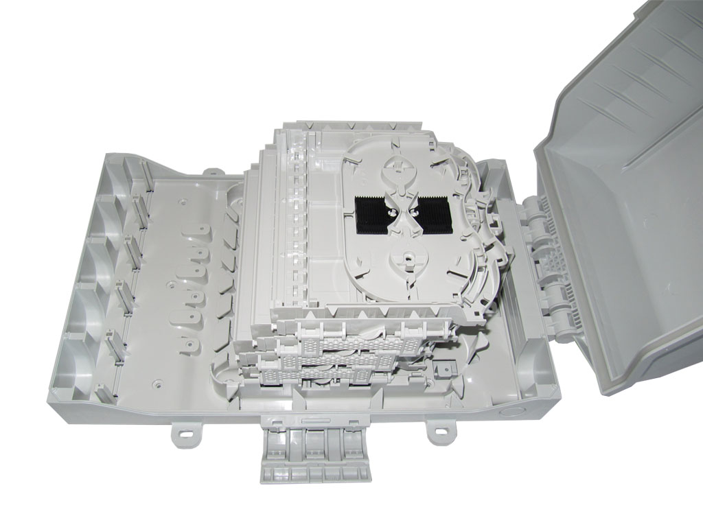 LWL FTTH Glasfaser Wandverteiler IP65 48 SC simplex LC duplex Kupplungen 96 Spleiße